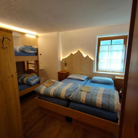 Rifugio Stella Alpina Spiz Piaz Per Escursionisti Hotell Pozza di Fassa Exteriör bild