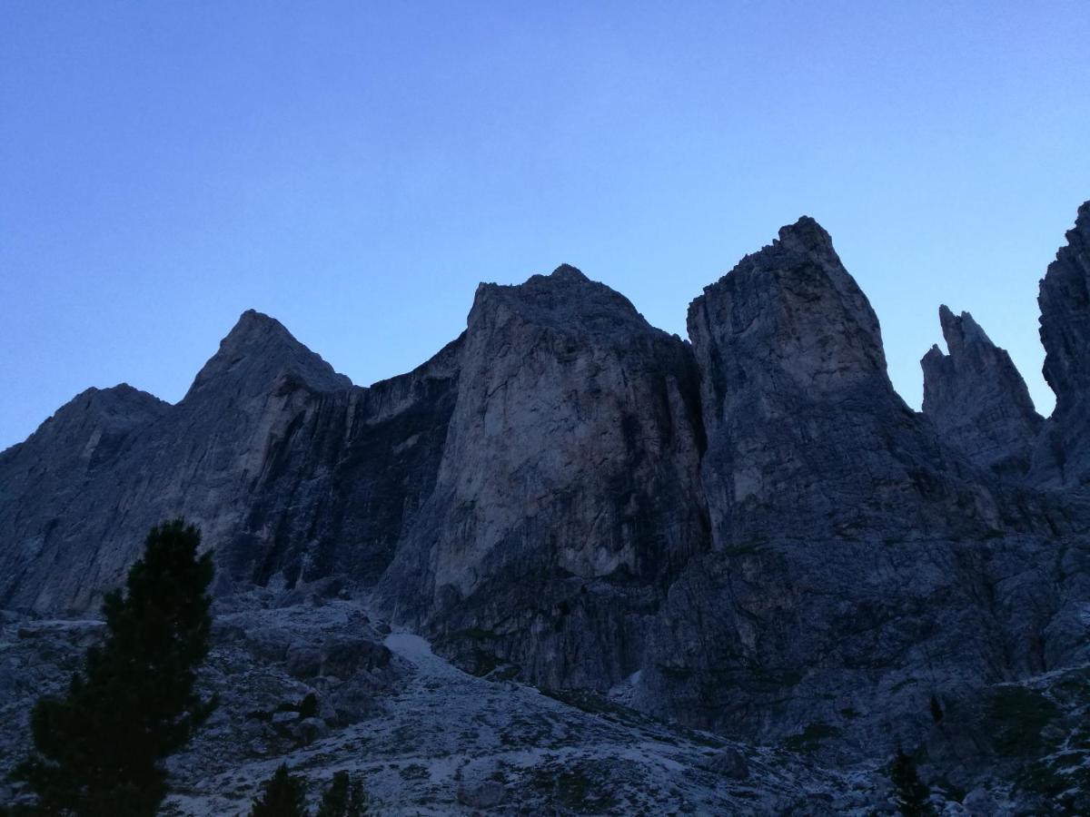 Rifugio Stella Alpina Spiz Piaz Per Escursionisti Hotell Pozza di Fassa Exteriör bild