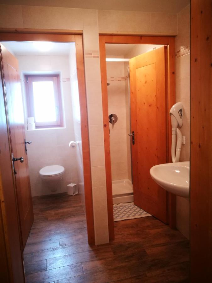 Rifugio Stella Alpina Spiz Piaz Per Escursionisti Hotell Pozza di Fassa Exteriör bild