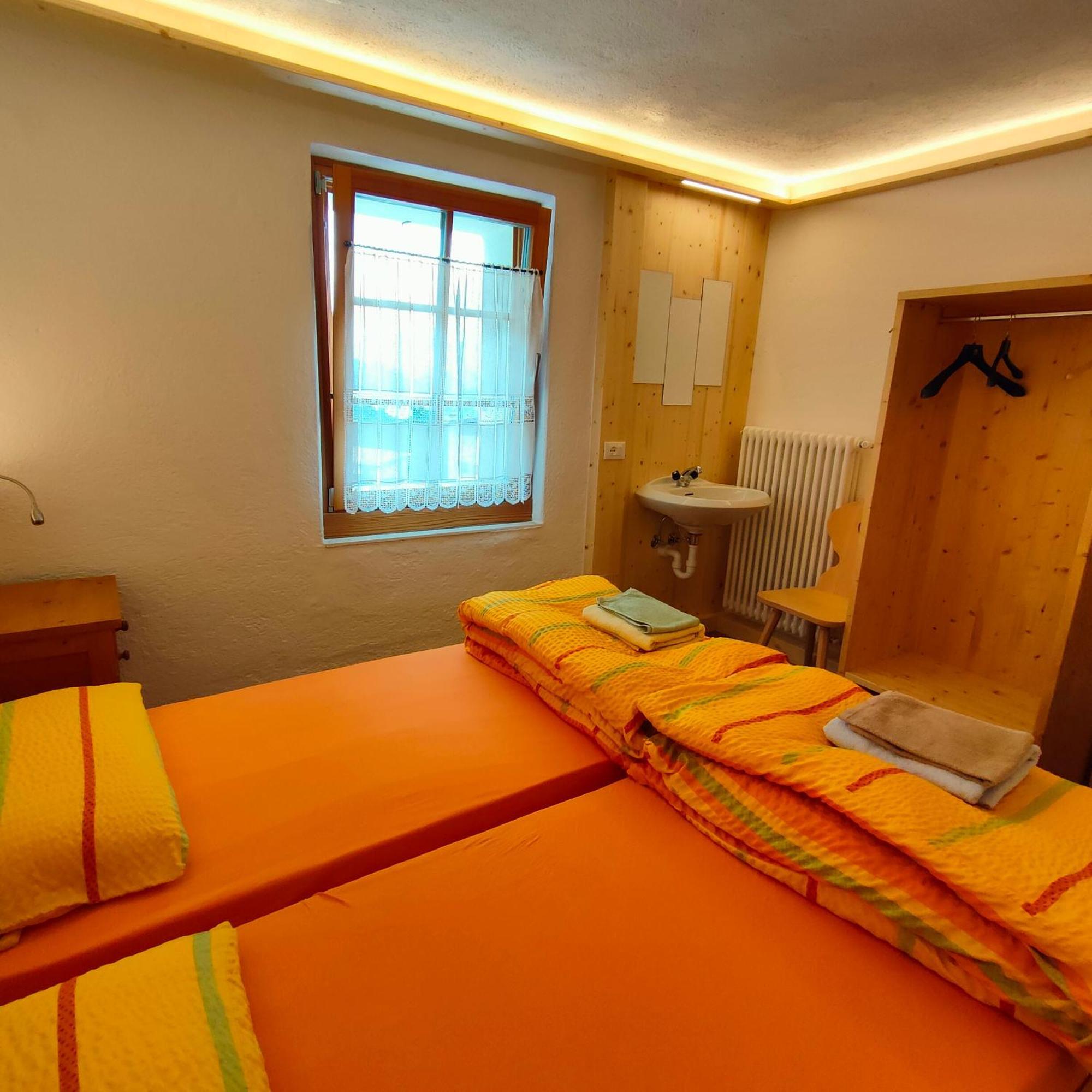 Rifugio Stella Alpina Spiz Piaz Per Escursionisti Hotell Pozza di Fassa Exteriör bild